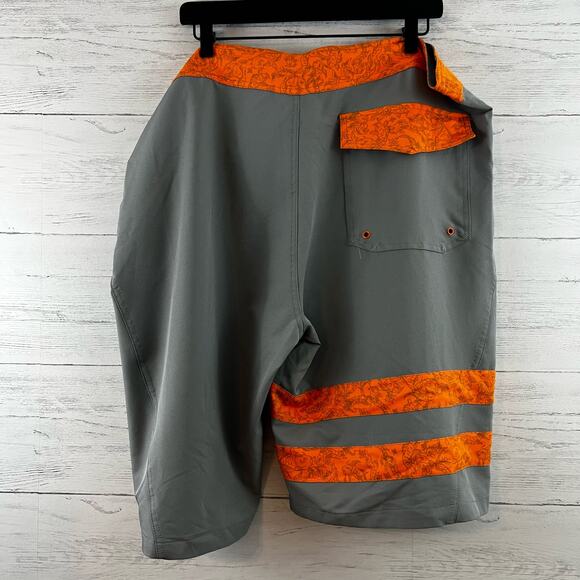 UV Skins Gray and Orange Men's Boardshorts Size 42 - Picture 2 of 7